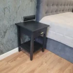 Тумба прикроватная черная с нижней полкой, массив сосны ВРК757