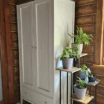 Шкаф из массива сосны двухдверный белый ВРК796